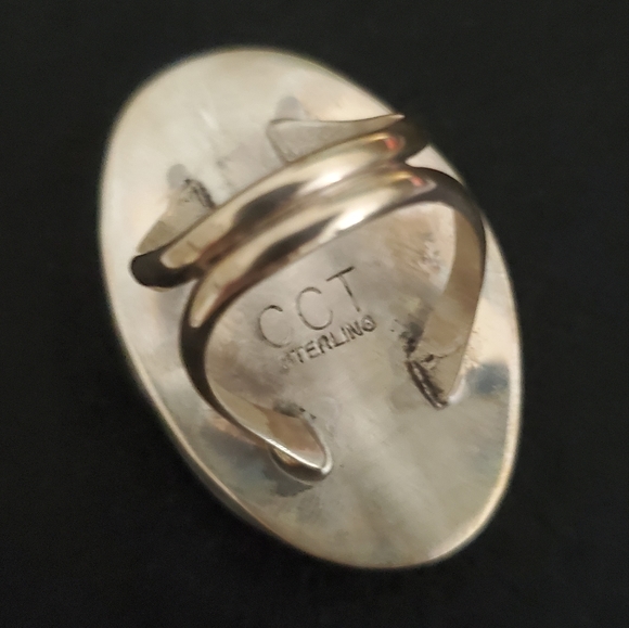 Oval Montana Agate Ring - Picture 3 of 5